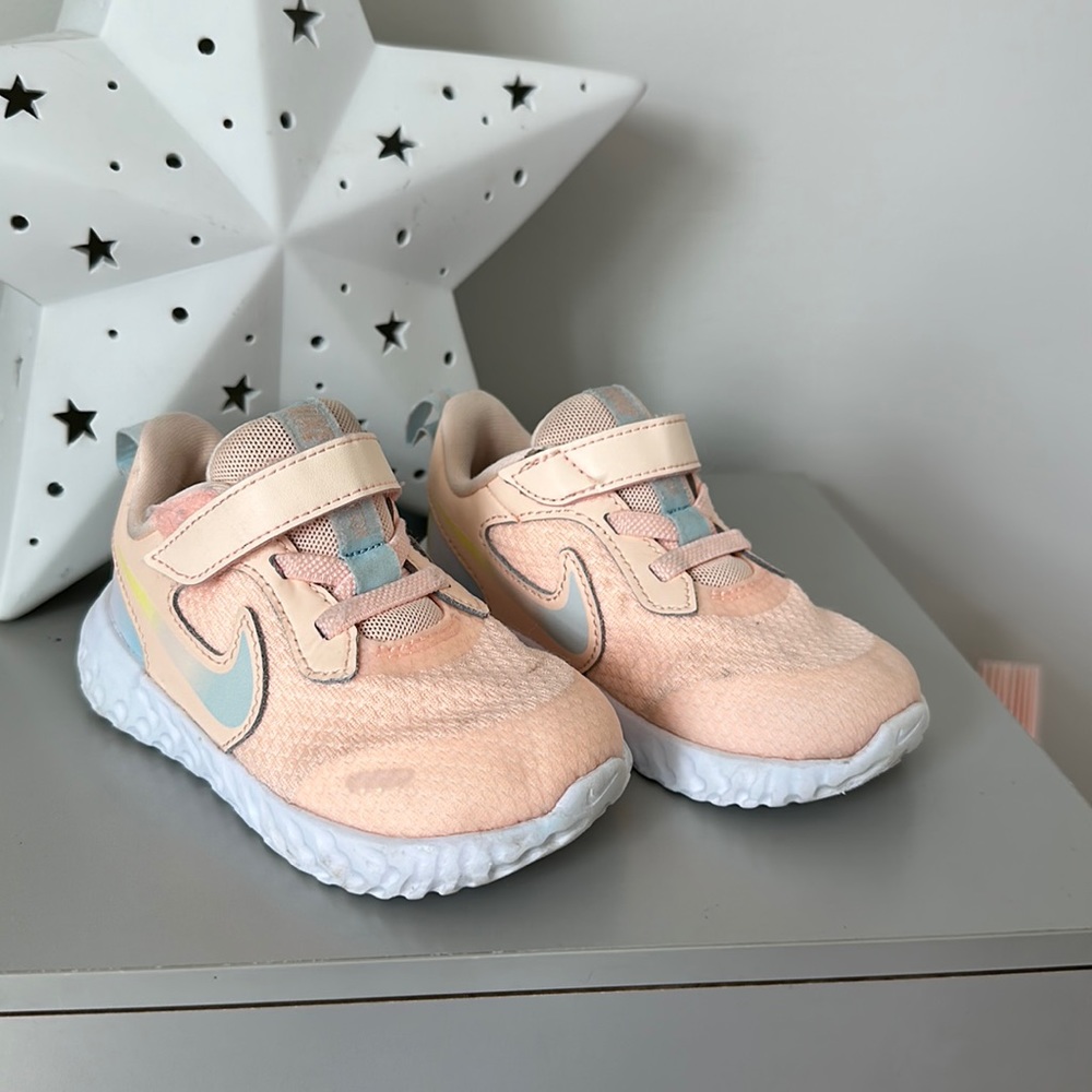 Nike toddler girl sneakers